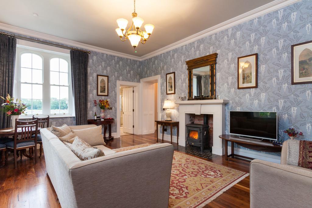 Wilton Castle Apartment Енискорти Екстериор снимка