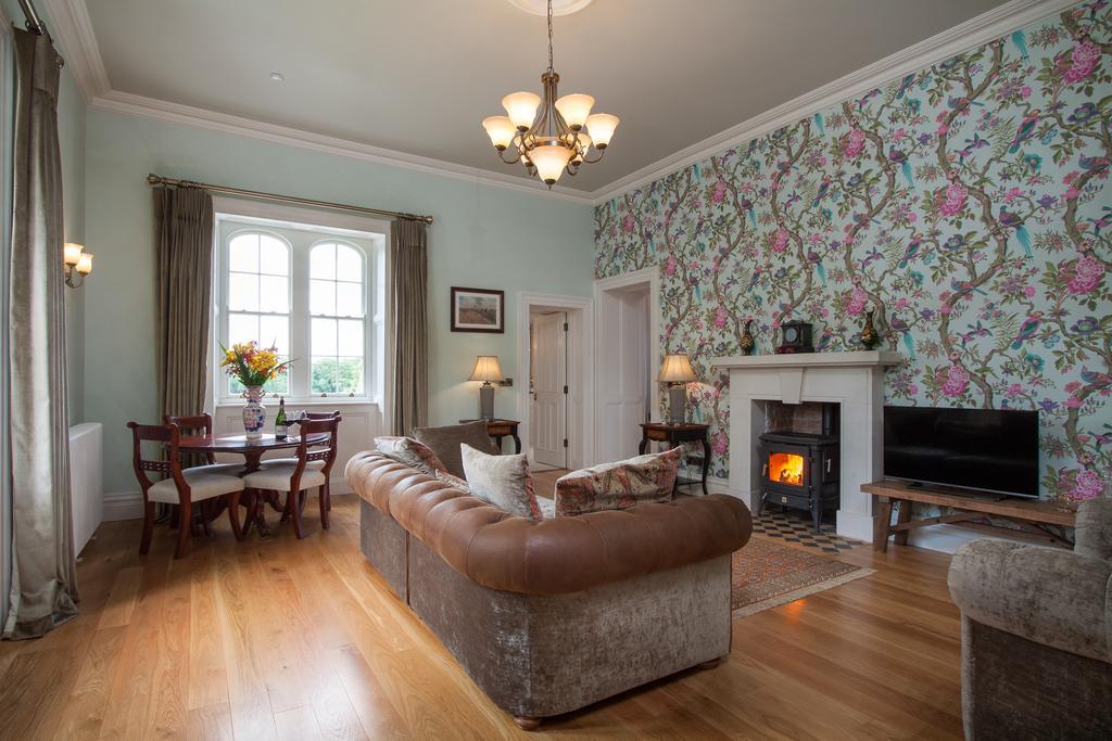 Wilton Castle Apartment Енискорти Екстериор снимка